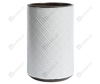 Biały, duży, nowoczesny wazon.