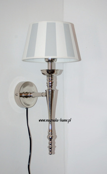 Srebrny ścienny kinkiet Sumati.