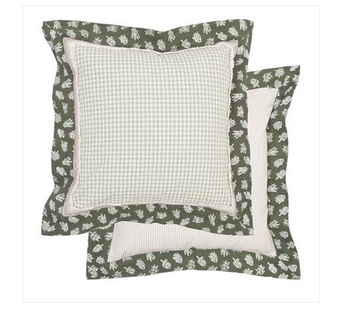 Poszewka w zioła i zieloną kratkę z koronką i bordiurą. MOG22 Clayre&Eef