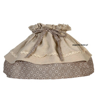 Słodki klosz - abażur z koronką.